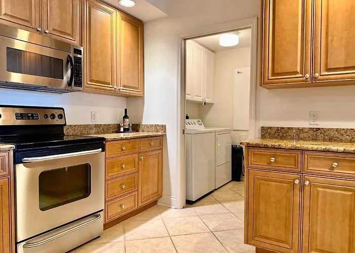 Belle Harbor 803-m - Panoramic Views Apartment *